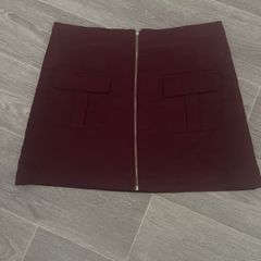 womans skirt