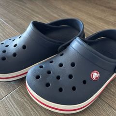 Crocs navy crocband