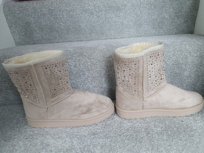 Boots Reduced Buy Now For Autumn .big Clearout, Make An Offer