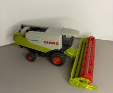 Siku Claas Lexion 600 Combine Harvester 1991 1:50 Scale - Farm Machinery Toy Model