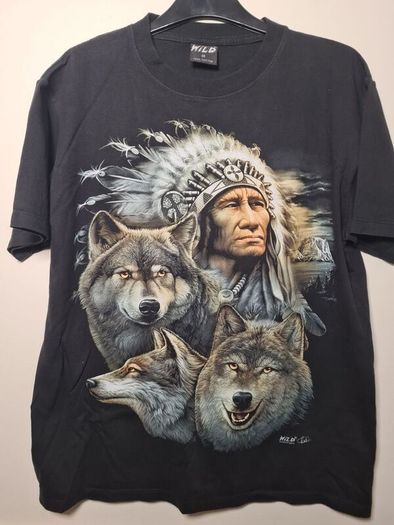 Vintage WILD t shirt American Indian and wolves print front and back Size medium