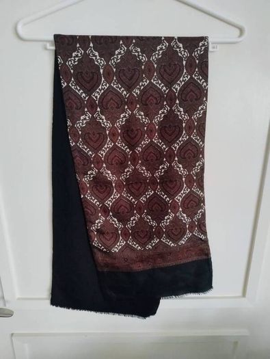 Vintage unisex Belvedere Wien Vienna silk scarf with cotton lining paisley design circa 1970's made in Austria 120cm x 27cm in very good condition and has been well cared for FREE STANDARD POSTAGE INCLUDED