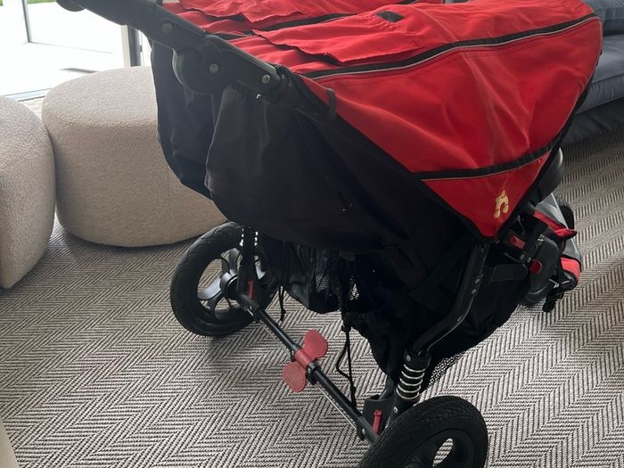 Out and about double with 2xfoot muffs, new rain cover and shopping basket (removable)