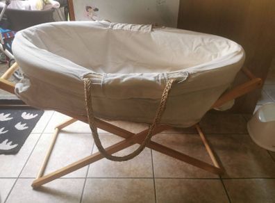 Moses basket with stand
