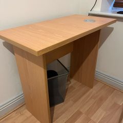 Small office desk