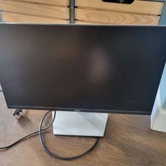 Computer screen (Dell)