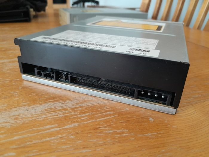 Toshiba SD-M1202 DVD-ROM Drive. CD Computer