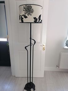 Standing floor lamp