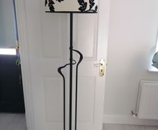 Standing floor lamp
