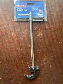 Basin wrench