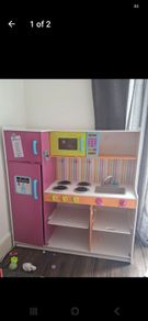 kids play kitchen