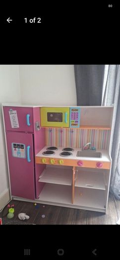 kids play kitchen