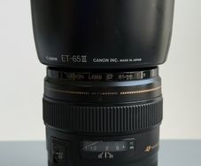 Canon EF 85mm f/1.8 USM