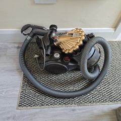 dyson dc23 (broken)