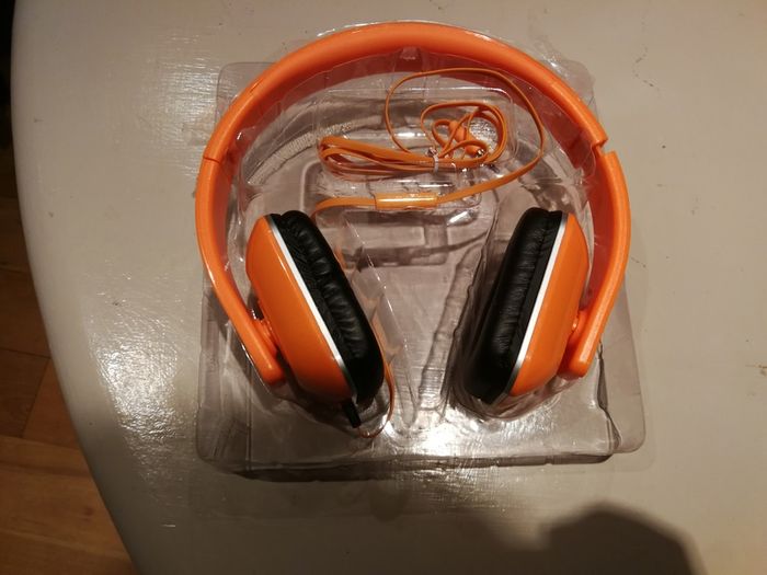 Folding Stereo Headphones