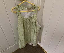 Banana Republic top size 14