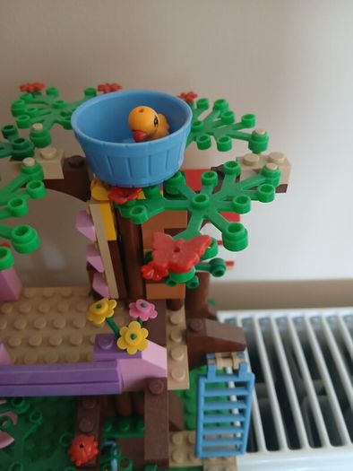 Lego Friends Olivia's Tree House and Manual