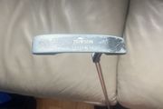 Howson / Rowson-style heel-shafted blade putter.