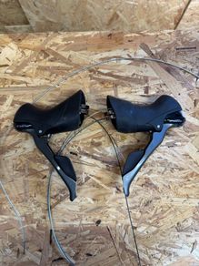 shimano claris r2000 levers and tapes