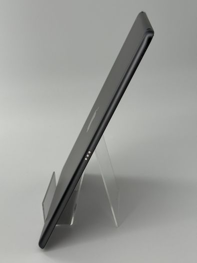 iPad 8th gen 32GB 10.2" Mint