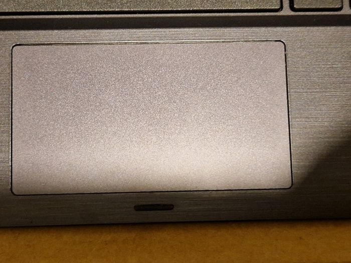 ASUS LaptopTablet CN9935, Windows 8, 2GB Ram 64GB HDD, Intel Atom CPU Z3740 1.33GHz in excellent condition