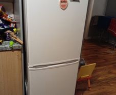 powerpont fridgefrezzer working 100% no cracks or dents