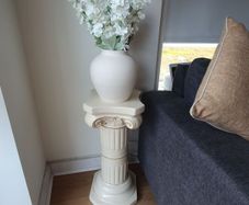 Pedestal/Pillar