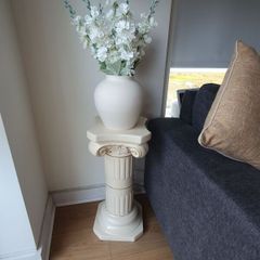 Pedestal/Pillar
