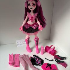 monster high draculaura