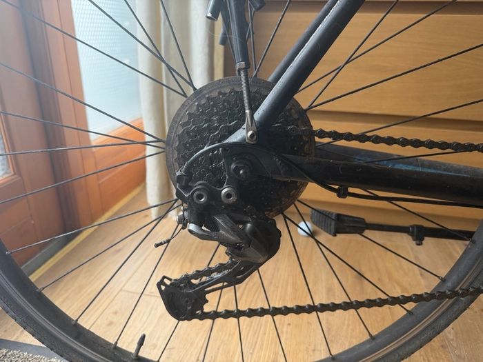 Giant Hybrid Commuter Bike - Large Frame - QUICK SALE