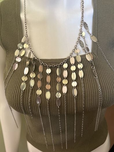Silver tone multichain necklce