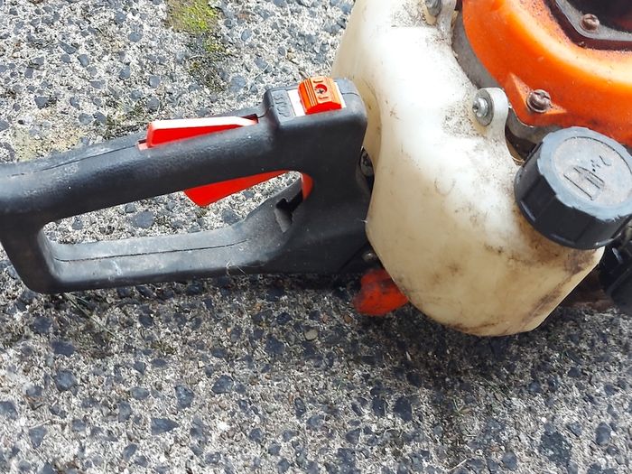 Green Line, Model GT 600D, Petrol Hedge Trimmer in very good condition, not tested