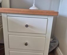 Bed & Bedside Lockers