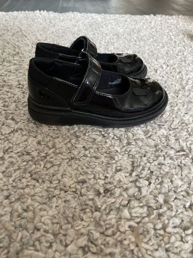 M&S school shoes (uk 9/eu 27)