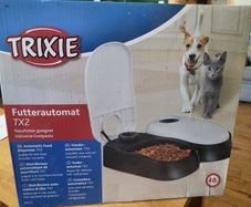 automatic pet feeder