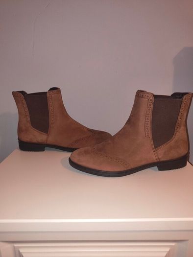 Brand New Ecco Brown Suede Womens Ankle Boots