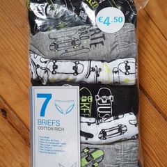 BNWT Age 11-12 Briefs