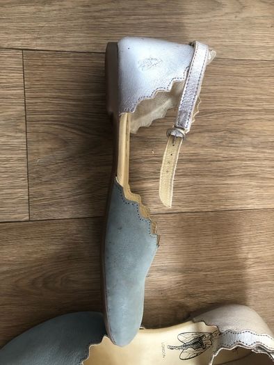 Ladies'  shoes Fly London flats