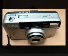 Minolta  Riva 90 film zoom camera.