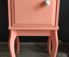 bedside table / bedside locker / bedside cabinet