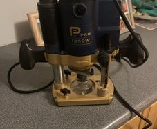 Electric door router