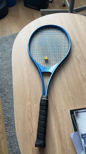 tennis rackets