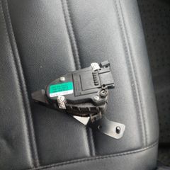 VW transporter accelerator unit