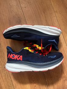Hoka Clifton 9 running shoes size 44