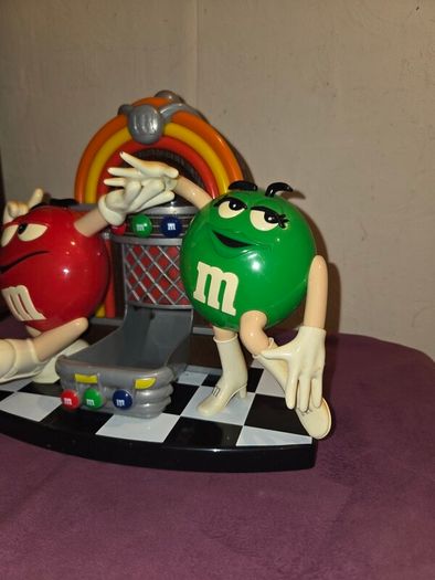 M&M's Rock 'n Roll Cafe Jukebox Candy Dispenser