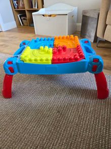 Mega bloks table