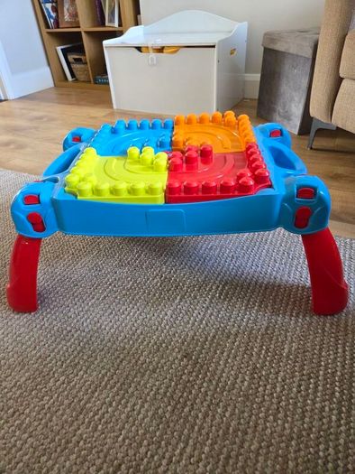 Mega bloks table