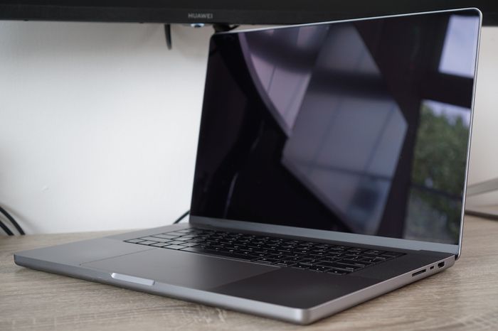 MacBook Pro 16" 32GB | 2021 | M1 Pro | 512GB