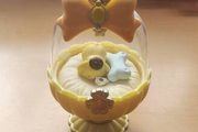 Sanrio Pompompurin Globe figurine