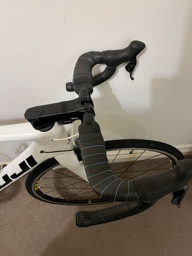 Fuji (full carbon, Ultegra Di2)
